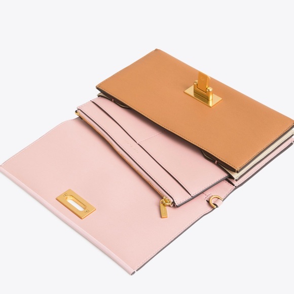 ⛔️SOLD⛔️Authentic Tory Burch leather 3 Comp.Crosby - Picture 5 of 8